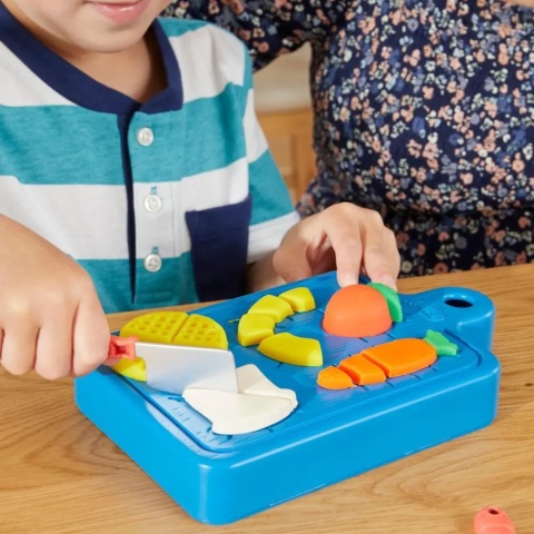 PLAY-DOH Zestaw STARTERS MAŁY KUCHARZ I NAUKA KROJENIA Ciastolina HASBRO F6904