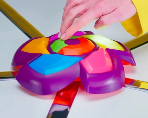 Gra elektroniczna rodzinna CZY TO FAŁSZ CZY TO PRAWDA? dla szybkich i bystrych