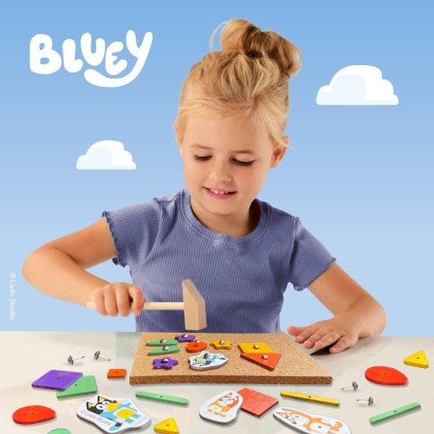 BLUEY ZESTAW KREATYWNY tablica korkowa młotek 27 elementów kreatywna zabawa