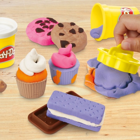 PLAY-DOH CIASTOLINA MAŁE PRZYSMAKI Z CUKIERNI zestaw kreatywny