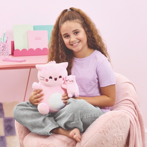 PEMBE THE PINK CAT pluszowa maskotka przytulanka Pembe Little 23 cm