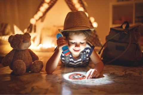 PSI PATROL LATARKA Z PROJEKTOREM LED lampka do wyświetlania obrazków 2w1