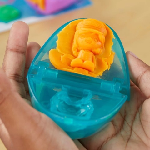 CIASTOLINA PLAY-DOH SAMOLOT ODKRYWCY zestaw kreatywny mapa świata 4 kolory